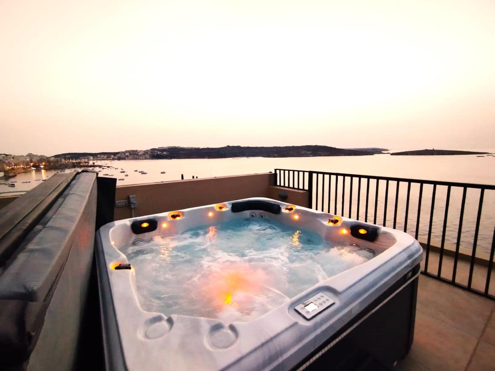 Islet Promenade Seafront Penthouse: Breathtaking Views & Private Hot Tub Apartment St. Paul's Bay Exterior photo