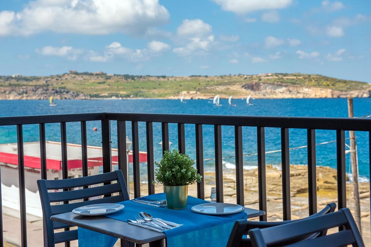 Islet Promenade Seafront Penthouse: Breathtaking Views & Private Hot Tub Apartment St. Paul's Bay Exterior photo